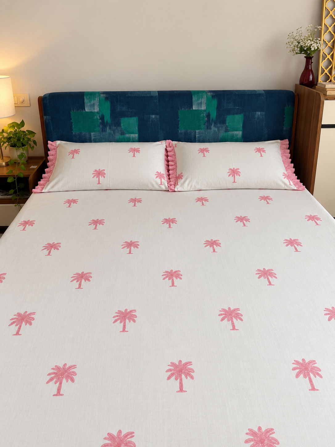 Palm Blush | King Size (9x9 Ft.) Bedsheet with 2 Large Pillows